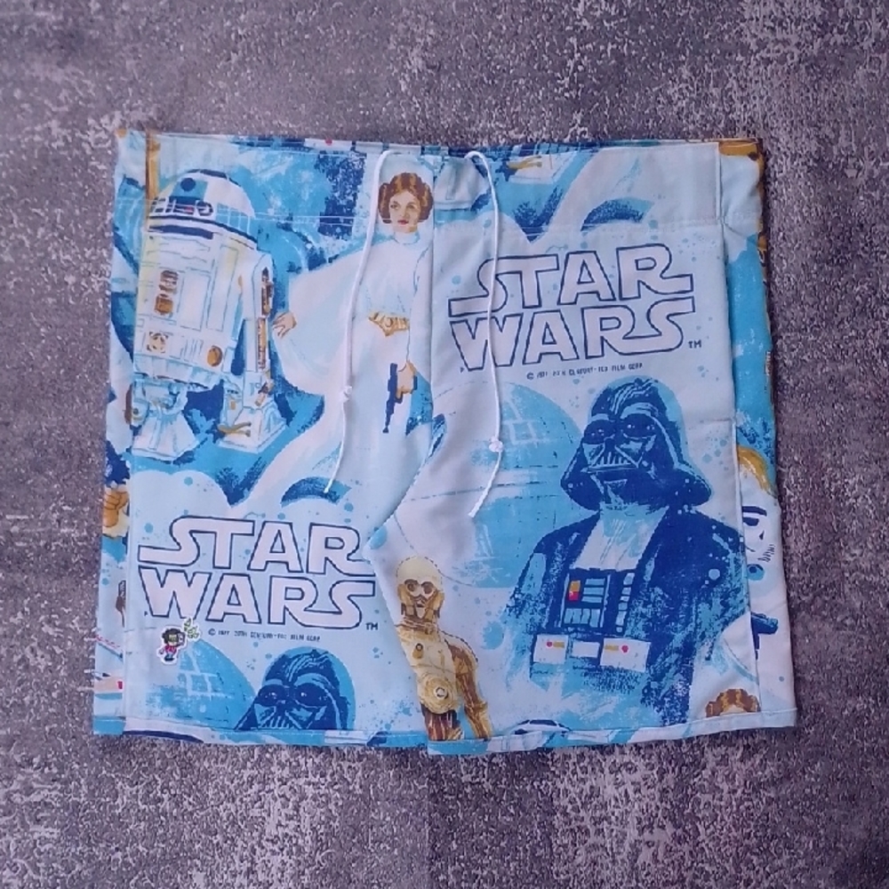 “1977 Star Wars Patchwork Shorts – Featuring Darth Vader, Leia, and More | Boom - Picture 6 of 10